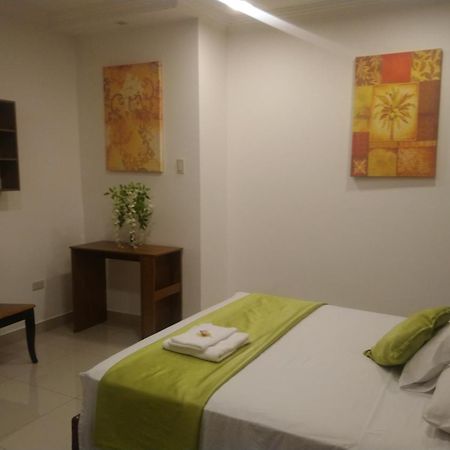 Hostal Perla Real Inn 과야킬 외부 사진