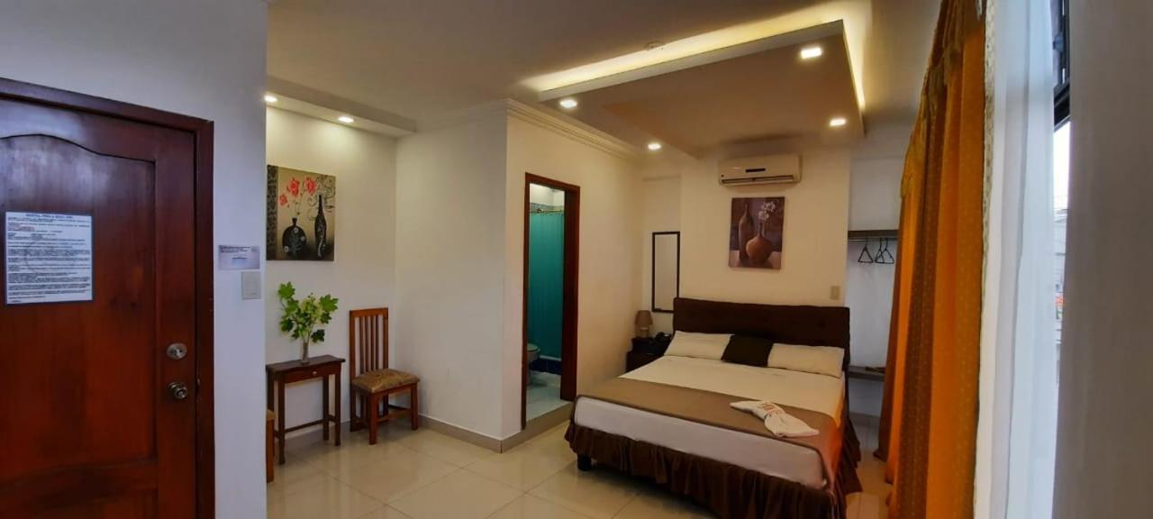 Hostal Perla Real Inn 과야킬 외부 사진