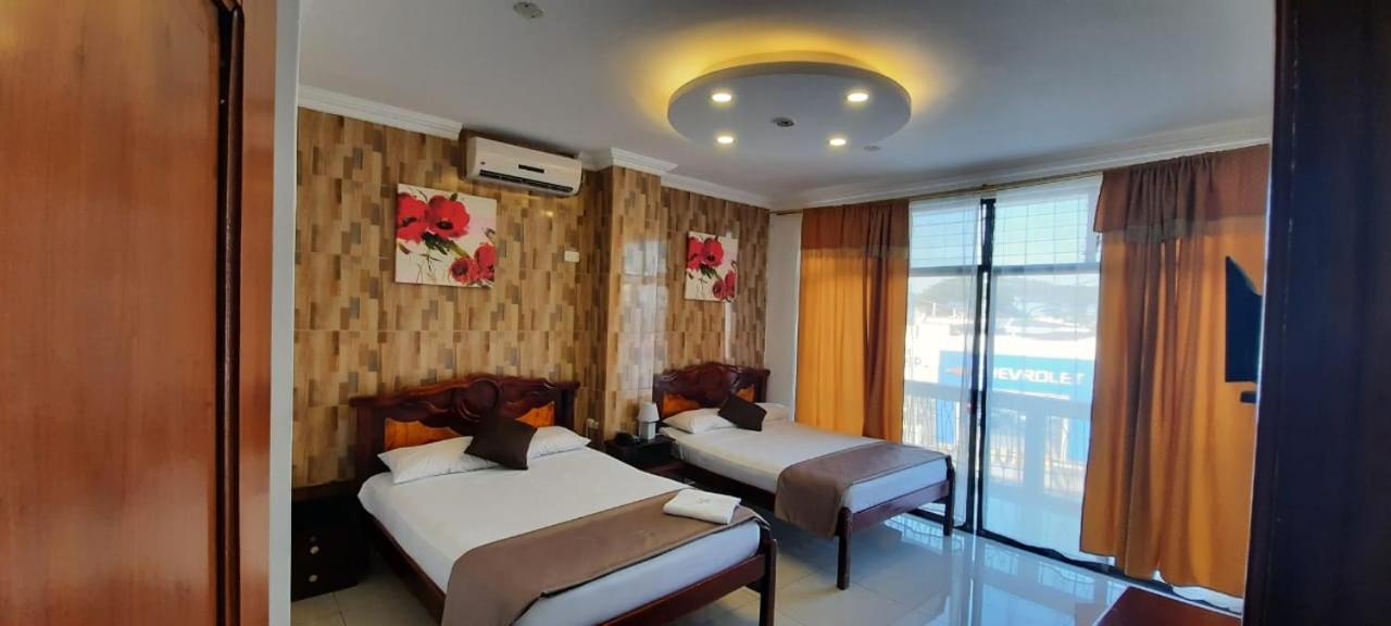 Hostal Perla Real Inn 과야킬 외부 사진
