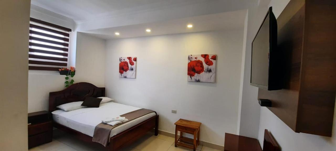 Hostal Perla Real Inn 과야킬 외부 사진