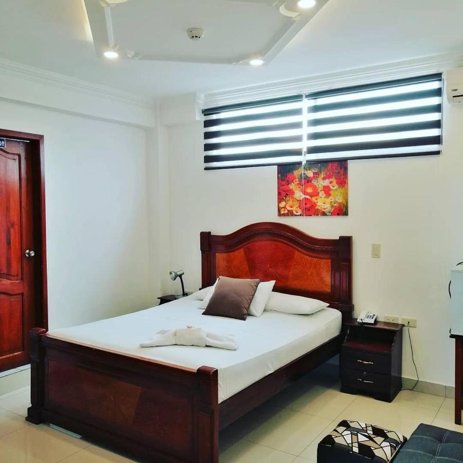 Hostal Perla Real Inn 과야킬 외부 사진