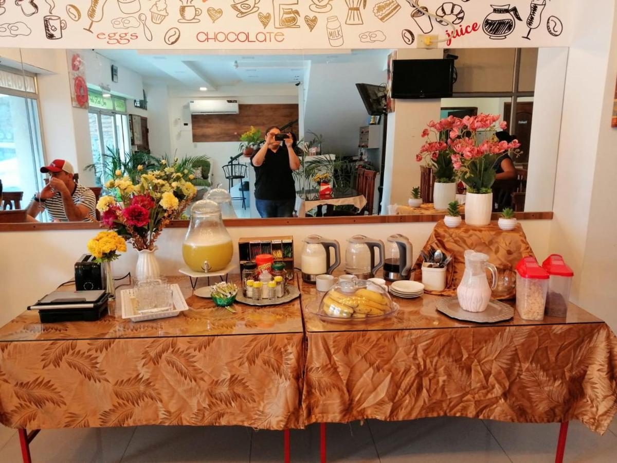 Hostal Perla Real Inn 과야킬 외부 사진