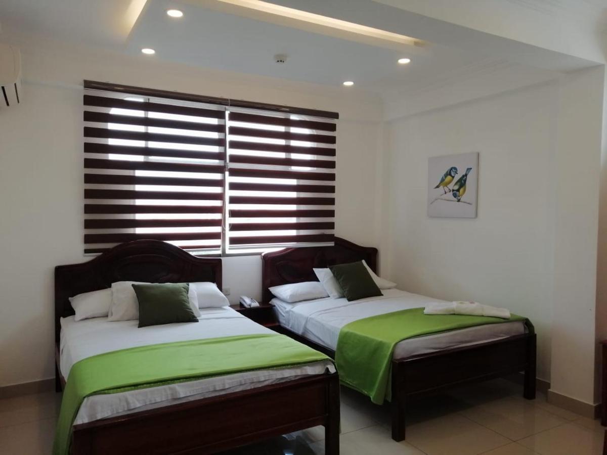 Hostal Perla Real Inn 과야킬 외부 사진