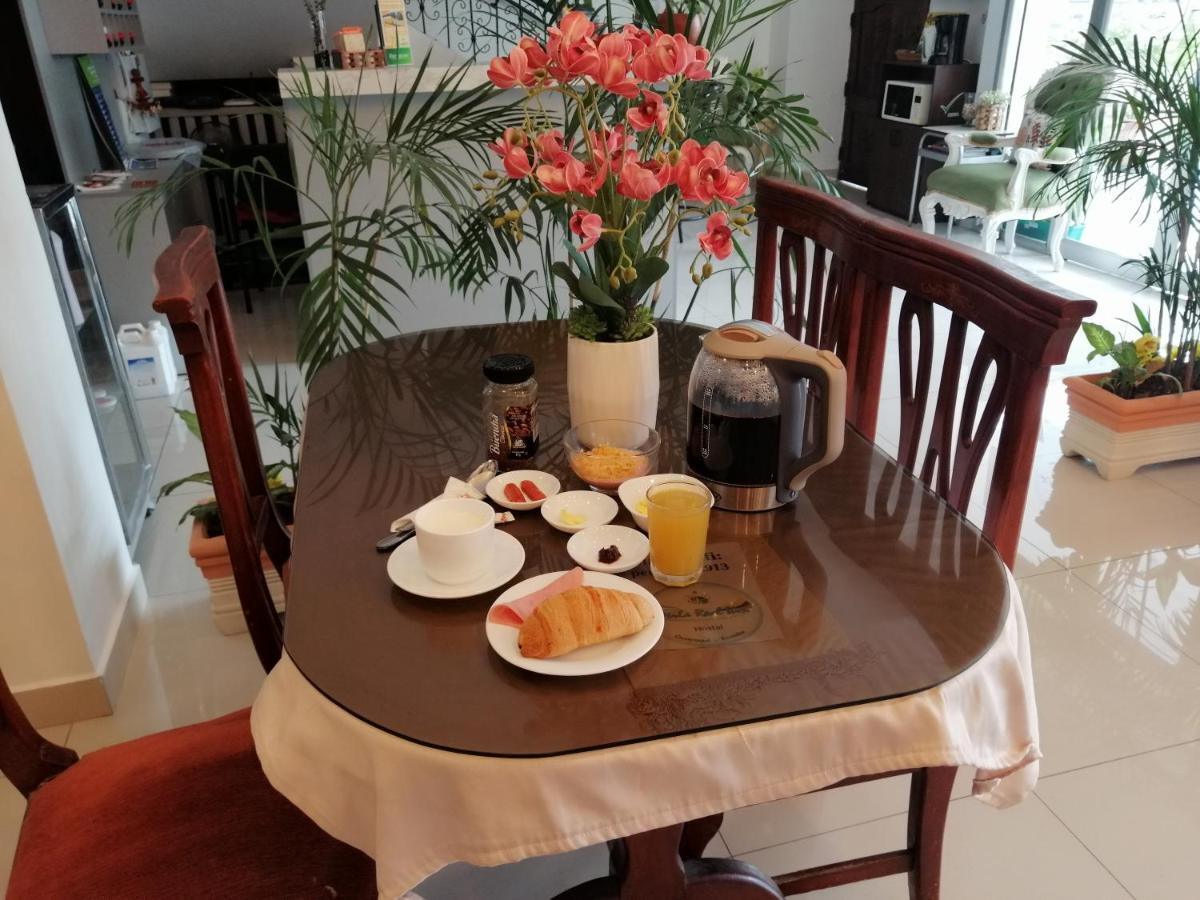 Hostal Perla Real Inn 과야킬 외부 사진
