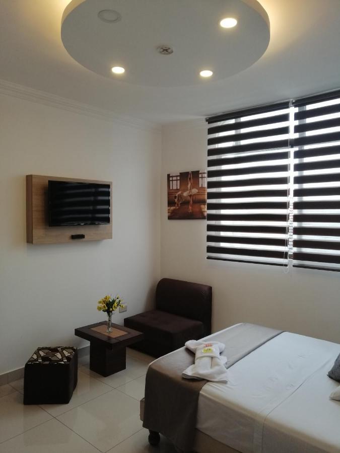 Hostal Perla Real Inn 과야킬 외부 사진