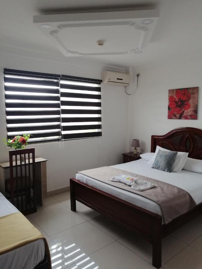 Hostal Perla Real Inn 과야킬 외부 사진