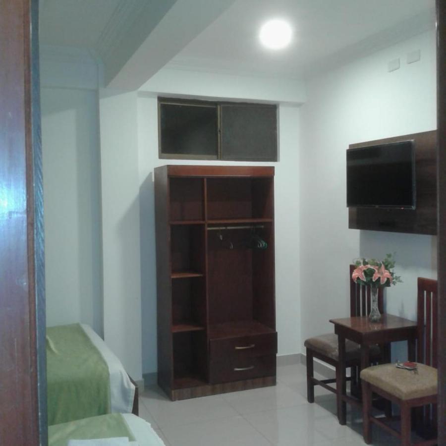 Hostal Perla Real Inn 과야킬 외부 사진