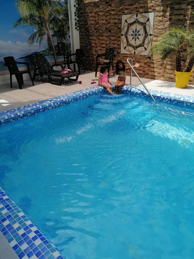 Hostal Perla Real Inn 과야킬 외부 사진